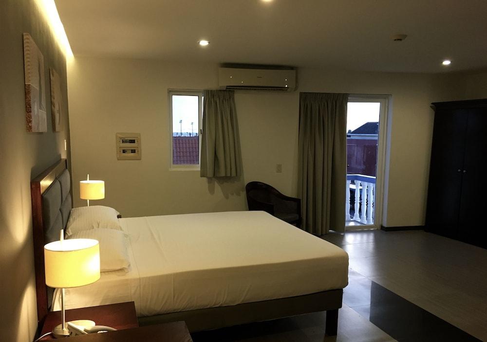 Curacao Suites Hotel Willemstad Extérieur photo